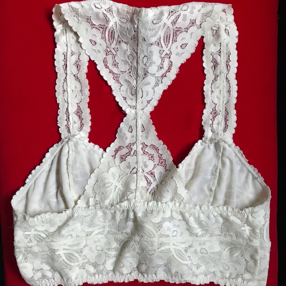 FREE PEOPLE Intimately Racer Back Pullover Deep V Crochet Lace Halter Bralette - Picture 5 of 6